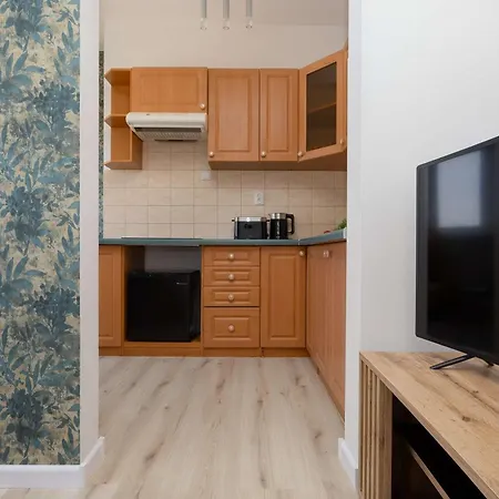Compact Near The Underground By Renters * Varsóvia