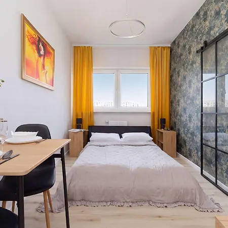 Compact Near The Underground By Renters Varsóvia
