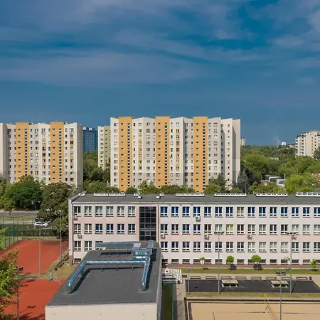 Compact Near The Underground By Renters